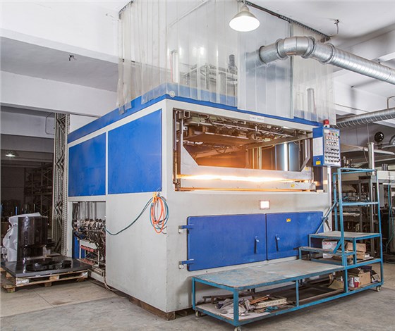 厚片吸塑機(jī)